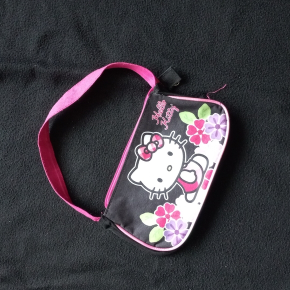 Girls bag bundle, Find these items and more. Come to @comfycrafts1430. - Picture 6 of 7